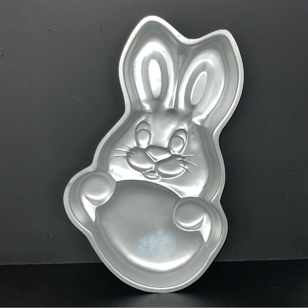 Wilton‎ Cake Pan Bunny with Egg Silver Aluminum 1979 Easter 502-1913